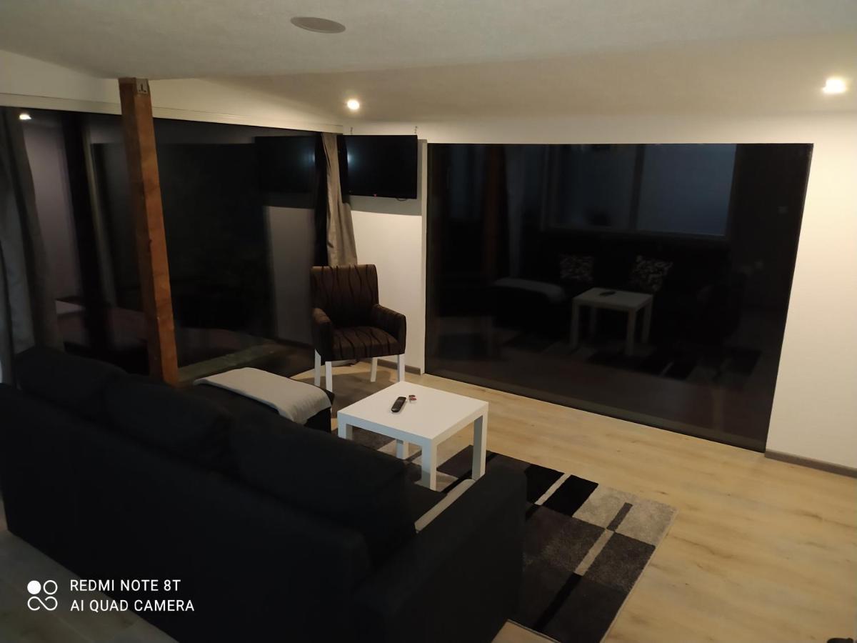 Lenilenii Bungalows ヤイツェ エクステリア 写真